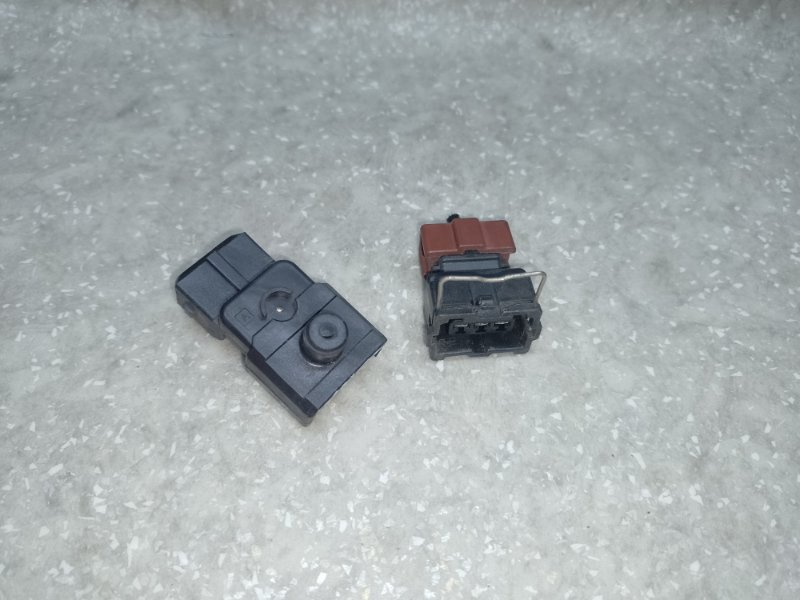 Датчик давления топлива OUTLANDER XL 05-13 2007 3.0 6B31 Датчик давления топлива OUTLANDER XL 05-13 2007 3.0 6B31