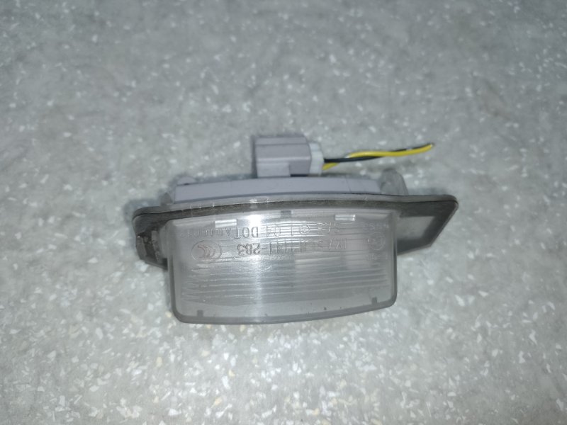 Подсветка номера MITSUBISHI OUTLANDER XL 05-13 2007 3.0 6B31 8341A009 Б/У