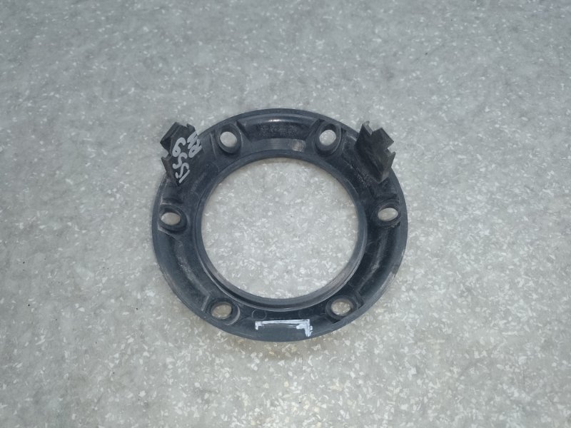 Накладка противотуманной фары правая OUTLANDER XL 05-13 2007 3.0 6B31