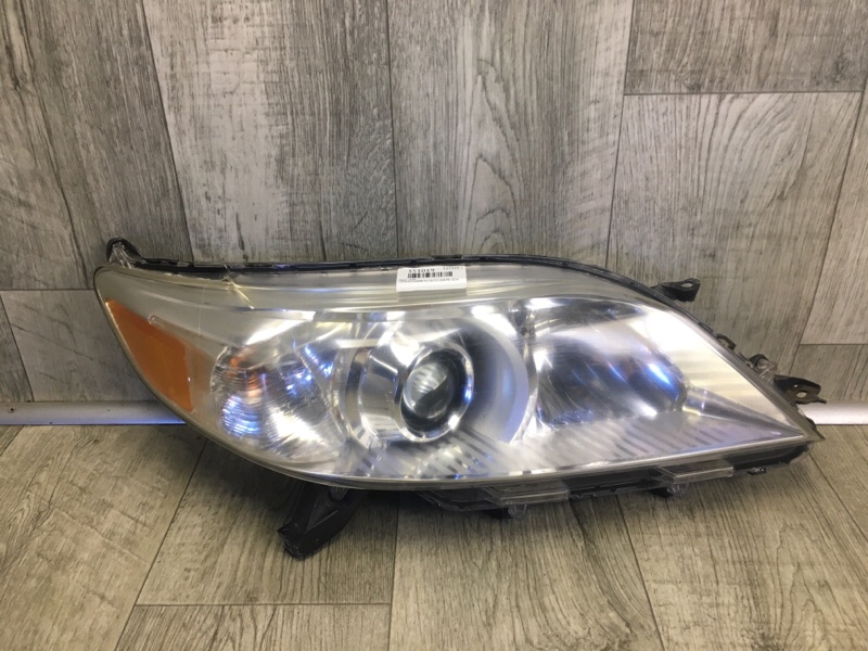 Запчасть фара правая TOYOTA SIENNA 11-16 2014 3.5 2GR-FE 81110-08030 Б/У Фара правая TOYOTA SIENNA 11-16 2014 3.5 2GR-FE 81110-08030 Б/У