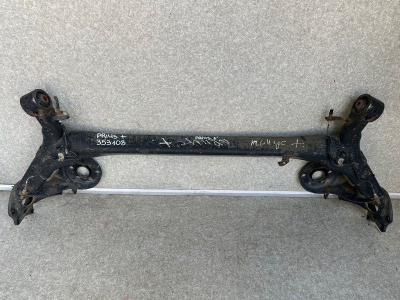 Балка задней подвески PRIUS PLUS 11-14 Балка задней подвески PRIUS PLUS 11-14