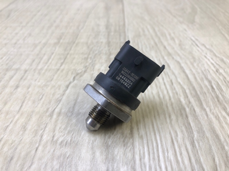 Датчик давления топлива HYUNDAI ELANTRA GD 12-17 2014 ХЭТЧБЭК 2.0 G4NC 35342-2E500 Б/У