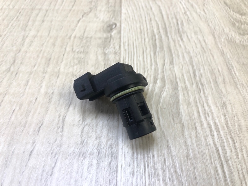 Датчик положения распредвала HYUNDAI ELANTRA GD 12-17 2014 ХЭТЧБЭК 2.0 G4NC 39350-23910 Б/У