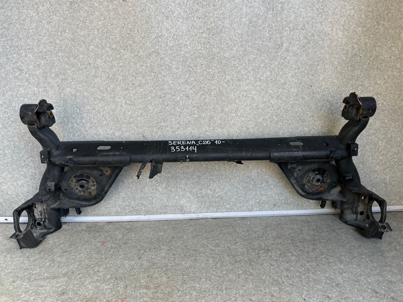 Запчасть балка задней подвески NISSAN SERENA (C26) 10-16 55501-CY70A Б/У Балка задней подвески NISSAN SERENA (C26) 10-16 55501-CY70A Б/У