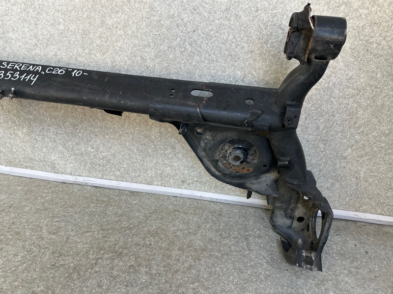Балка задней подвески SERENA (C26) 10-16 Балка задней подвески SERENA (C26) 10-16
