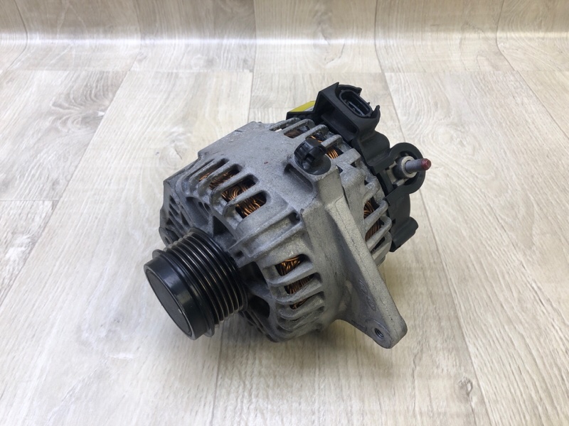 Генератор HYUNDAI ELANTRA GD 12-17 2014 ХЭТЧБЭК 2.0 G4NC 37300-2E200 Б/У