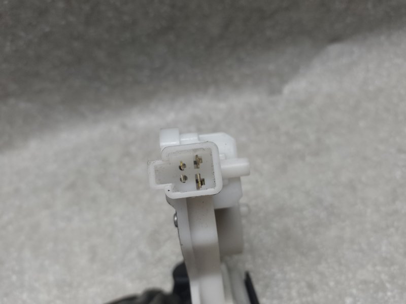 Замок крышки багажника NISSAN QASHQAI/ROGUE SPORT 14-