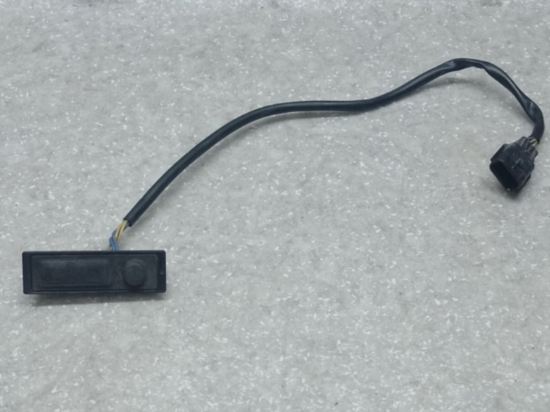 Запчасть кнопка открывания багажника наружная NISSAN QASHQAI/ROGUE SPORT 14- 25380-4EA0A Б/У Кнопка открывания багажника наружная NISSAN QASHQAI/ROGUE SPORT 14- 25380-4EA0A Б/У