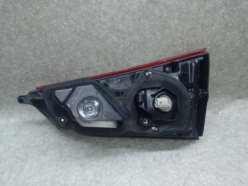 Фонарь внутренний левый QASHQAI/ROGUE SPORT 14-