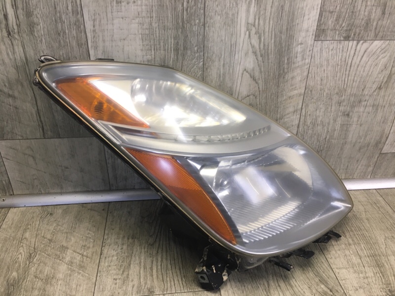 Фара правая PRIUS - 20 03-11