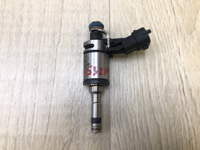 Форсунка топливная HYUNDAI ACCENT RB 10- 2014 1.6 G4FD 35310 2B130 Б/У