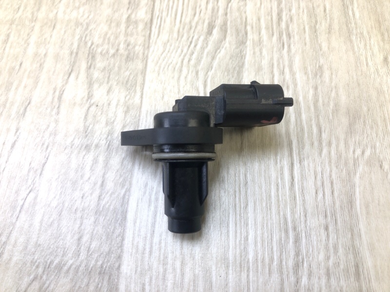 Датчик положения распредвала HYUNDAI ACCENT RB 10- 2014 1.6 G4FD 39350 2B030 Б/У