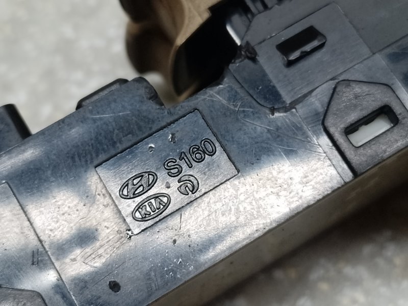 Блок управления стеклоподъемниками SONATA YF 10-14 2012 2.4 G4KJ