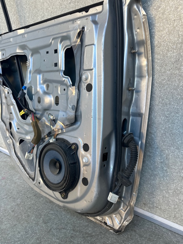 Дверь задняя левая TIIDA/VERSA C11 04-11