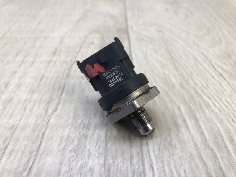 Датчик давления топлива HYUNDAI ACCENT RB 10- 2014 1.6 G4FD 35342 2B100 Б/У