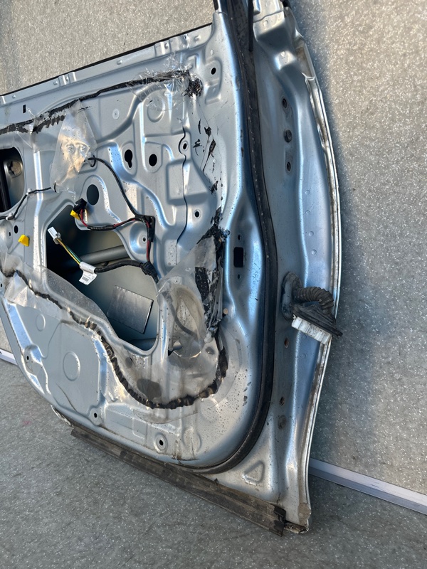 Дверь задняя левая CAMRY 50 12-15 Дверь задняя левая CAMRY 50 12-15