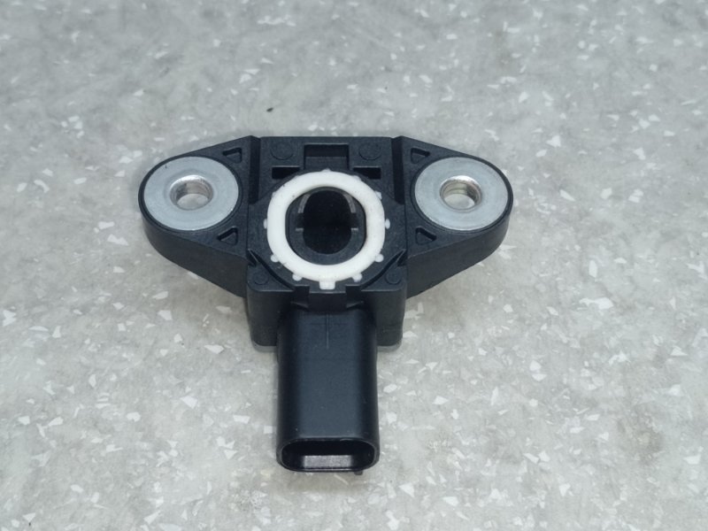 Датчик удара передний HYUNDAI SONATA YF 10-14 2012 2.4 G4KJ 95920-1M200 Б/У