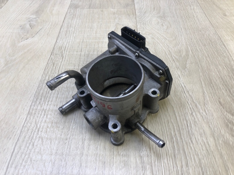 Дроссельная заслонка HYUNDAI ACCENT RB 10- 2014 1.6 G4FD 35100 2B300 Б/У