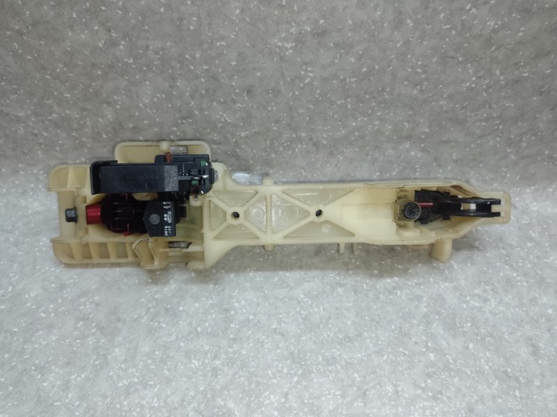 Ручка двери наружная передняя правая SONATA YF 10-14 2012 2.4 G4KJ Ручка двери наружная передняя правая SONATA YF 10-14 2012 2.4 G4KJ