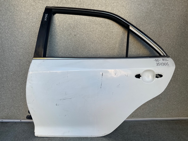Запчасть дверь задняя левая TOYOTA CAMRY 50 12-15 67004-06150 Б/У Дверь задняя левая TOYOTA CAMRY 50 12-15 67004-06150 Б/У