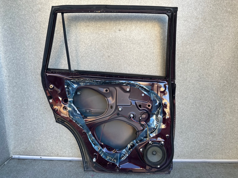 Дверь задняя левая RAV4 05-12 Дверь задняя левая RAV4 05-12