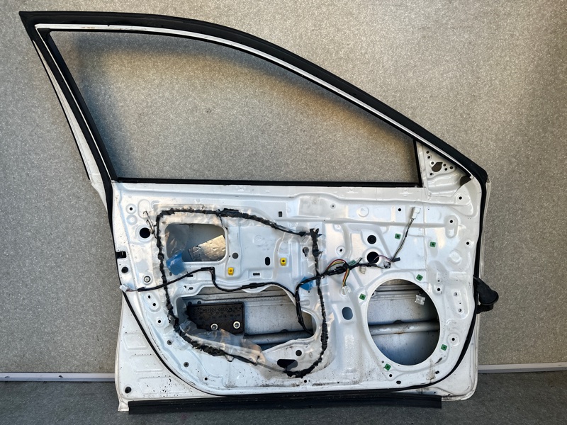 Дверь передняя левая CAMRY 50 12-15 Дверь передняя левая CAMRY 50 12-15