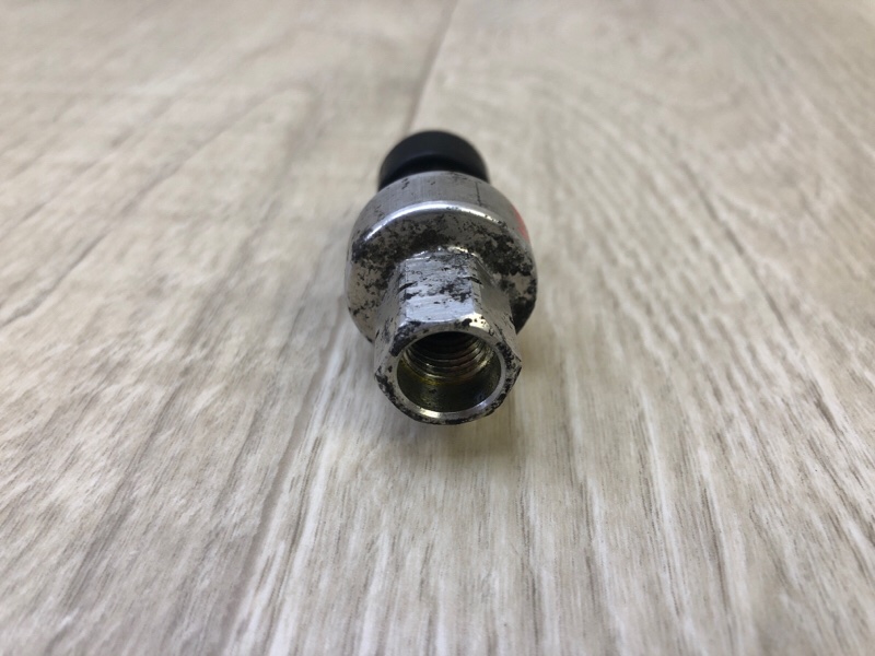 Датчик давления кондиционера CRUZE 15- 2016 1.4T LE2 Датчик давления кондиционера CRUZE 15- 2016 1.4T LE2