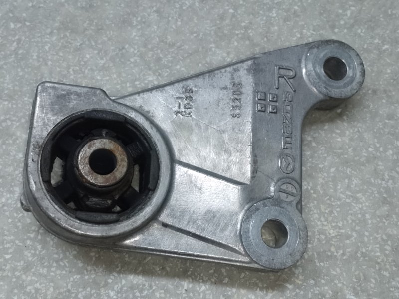 Подушка редуктора задняя правая MAZDA CX-5 (KE) 11-17 2016 Внедорожник 2.5 KD35-28-68XA Б/У
