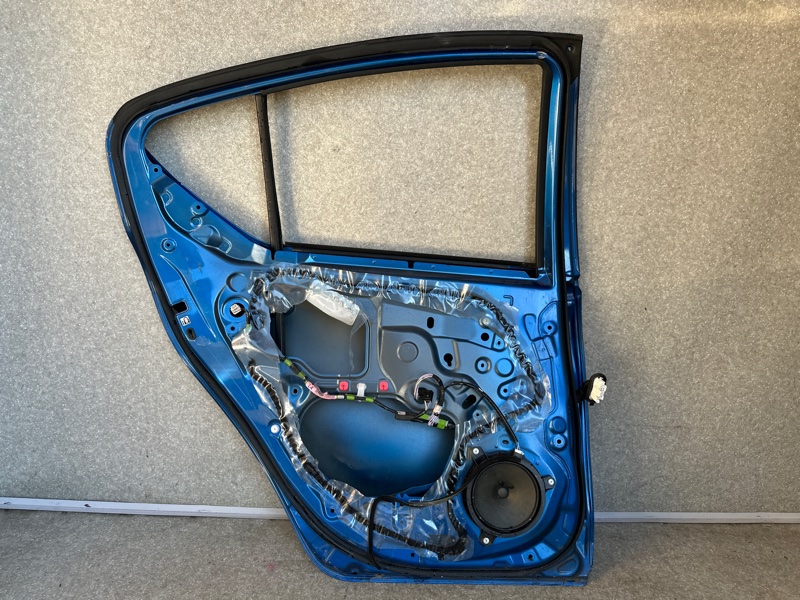 Дверь задняя левая PRIUS C/AQUA 11-14 Дверь задняя левая PRIUS C/AQUA 11-14