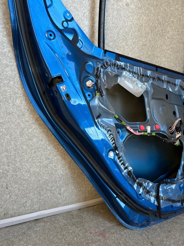 Дверь задняя левая PRIUS C/AQUA 11-14 Дверь задняя левая PRIUS C/AQUA 11-14