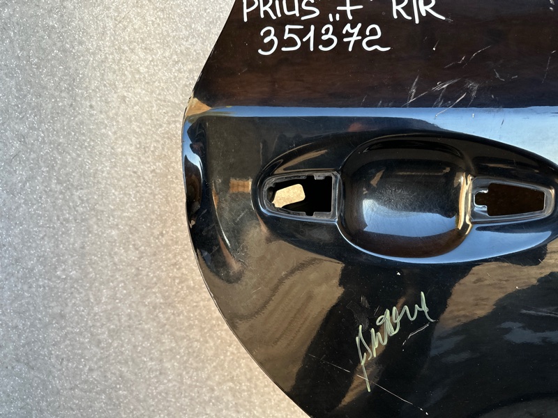 Дверь задняя правая PRIUS PLUS 11-14