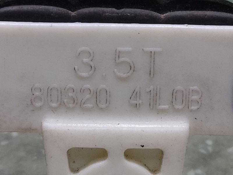 Стекло двери переднее правое TIIDA/VERSA C11 04-11