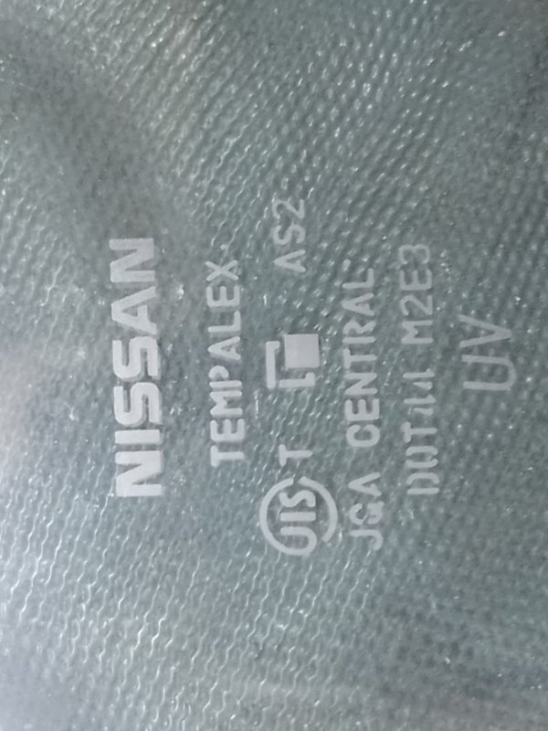 Стекло двери переднее правое NISSAN TIIDA/VERSA C11 04-11