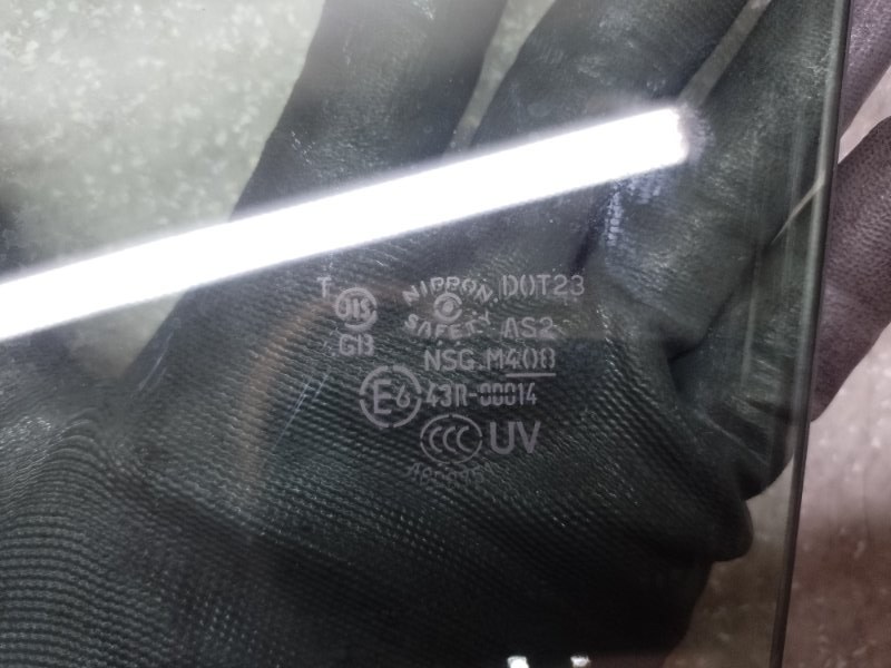 Стекло двери переднее правое OUTLANDER GF 12- Стекло двери переднее правое OUTLANDER GF 12-