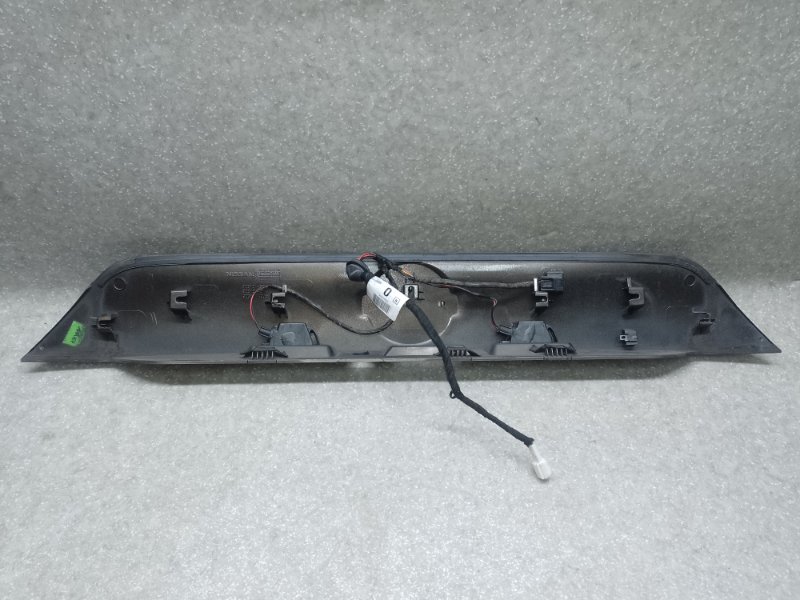 Панель подсветки номера NISSAN QASHQAI/ROGUE SPORT 14-