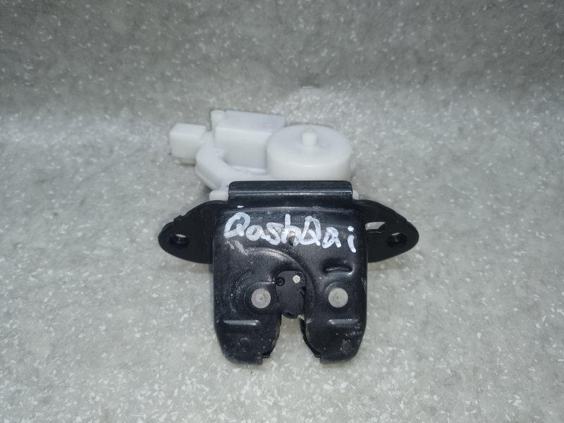 Замок крышки багажника QASHQAI/ROGUE SPORT 14-