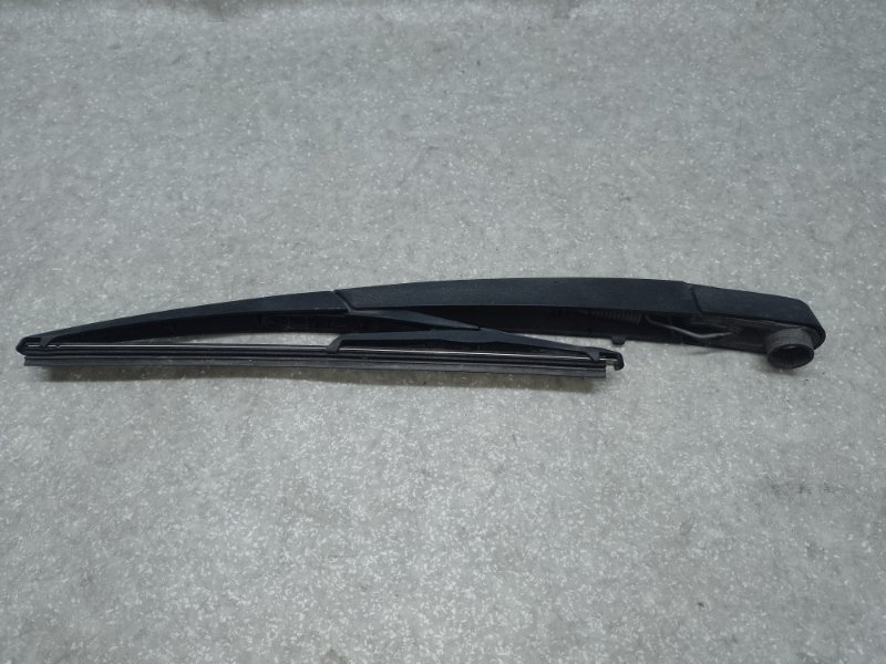Поводок стеклоочистителя задний NISSAN QASHQAI/ROGUE SPORT 14- 28781-4EA0A Б/У