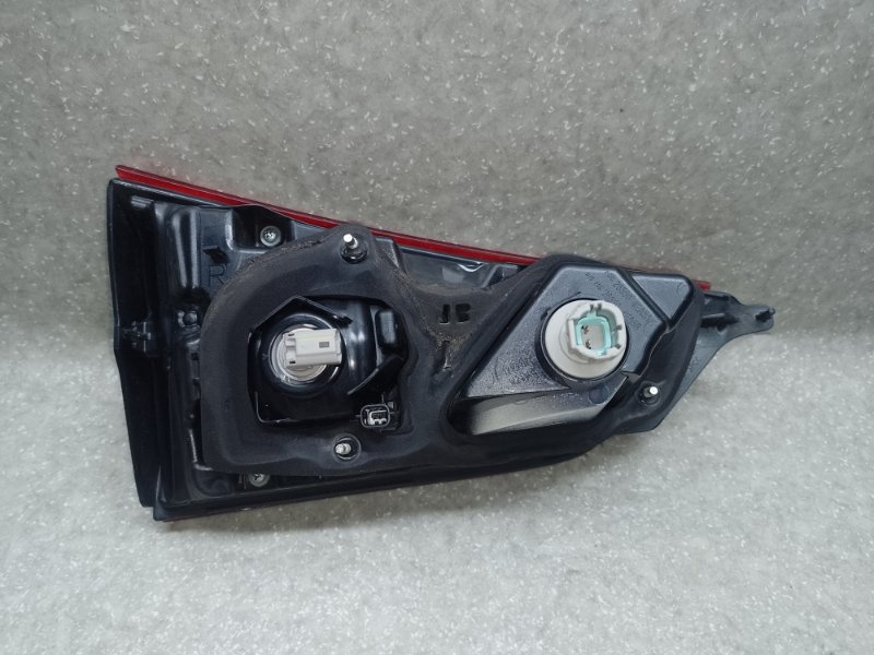 Фонарь внутренний правый QASHQAI/ROGUE SPORT 14-