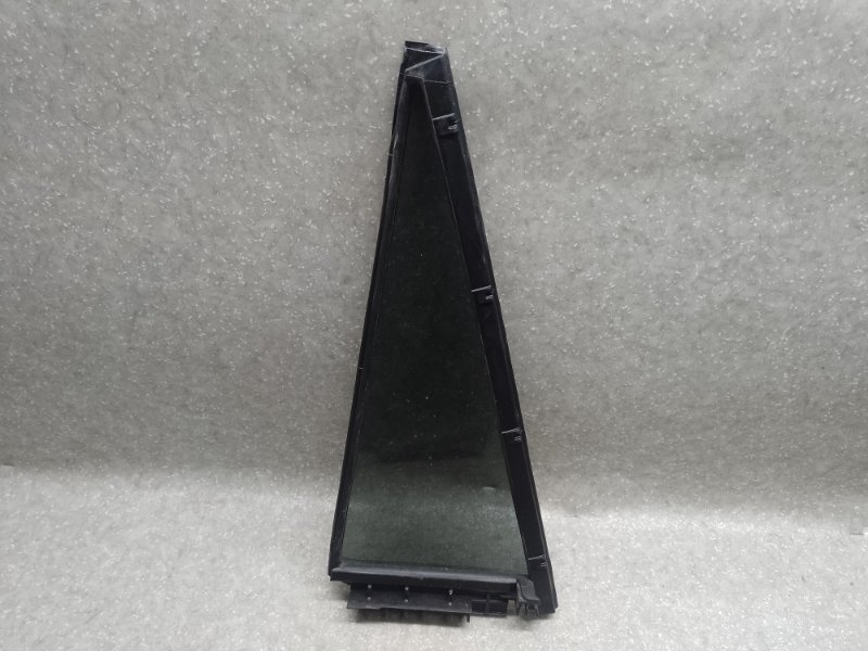 Стекло двери глухое заднее правое RAV4 05-12 Стекло двери глухое заднее правое RAV4 05-12