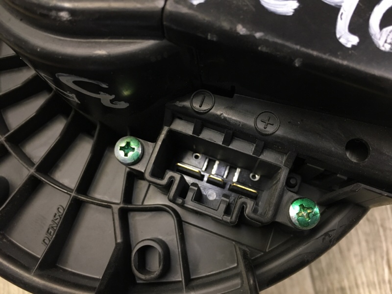 Моторчик печки VENZA 09-16 2013 3.5 2GR-FE