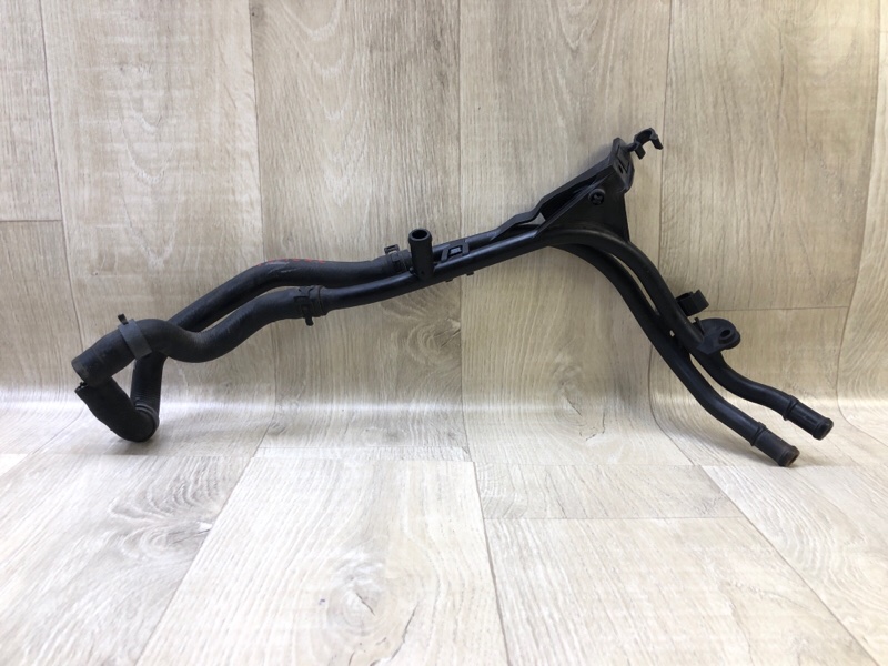 Патрубок системы охлаждения VOLKSWAGEN TIGUAN 08-17 2.0 CCTA