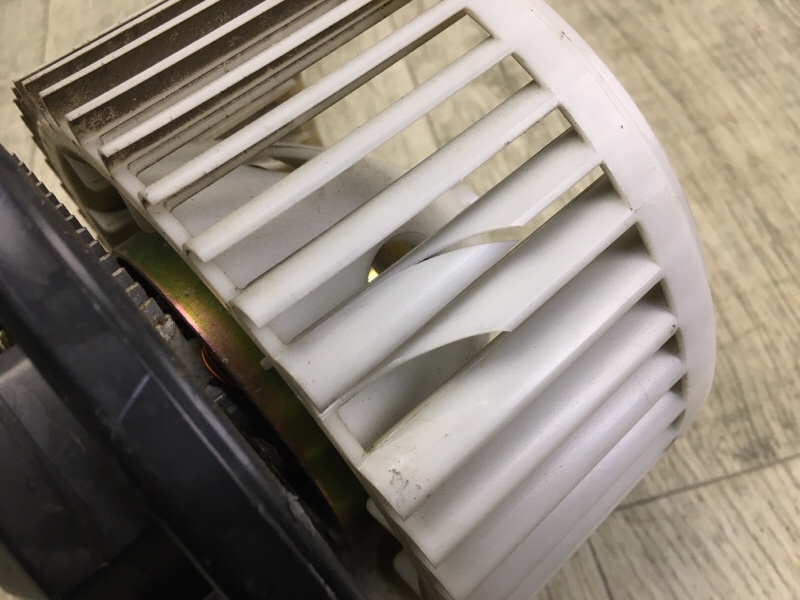 Моторчик печки FX S50 03-08 2006 VK45DE