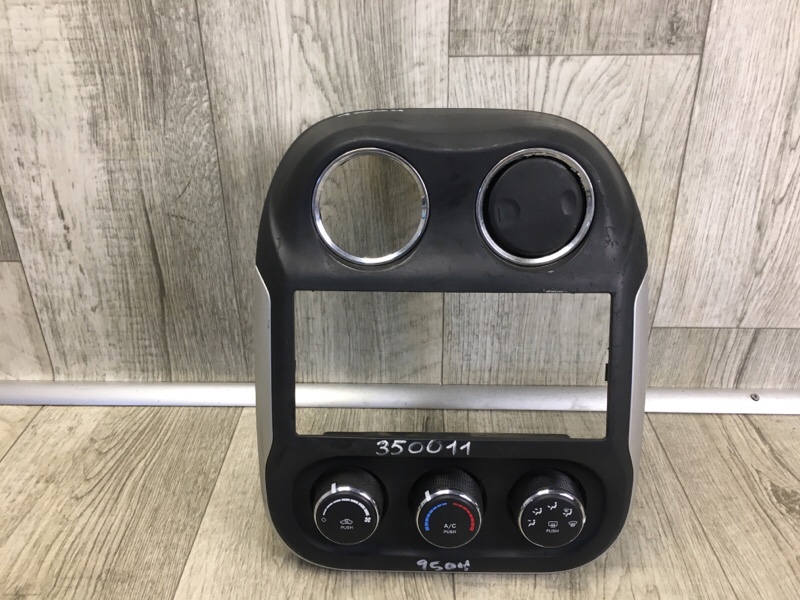 Запчасть блок управления печкой JEEP COMPASS 06-16 2014 2.0 ECN 55111 278AE Б/У Блок управления печкой JEEP COMPASS 06-16 2014 2.0 ECN 55111 278AE Б/У