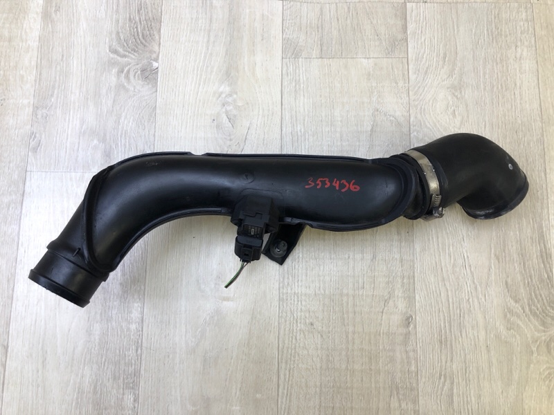 Патрубок интеркулера левый VOLKSWAGEN TIGUAN 08-17 2.0 CCTA