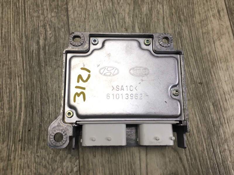 Блок управления AIRBAG FORTE YD 12- 2013 2.0 G4NC