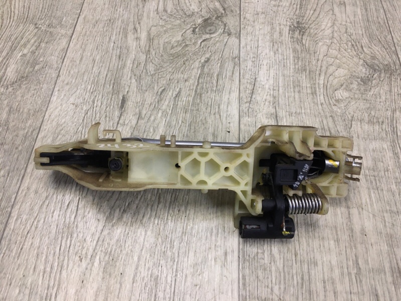 Ручка двери наружная передняя правая HYUNDAI ELANTRA MD 10-15 1.8 G4NB