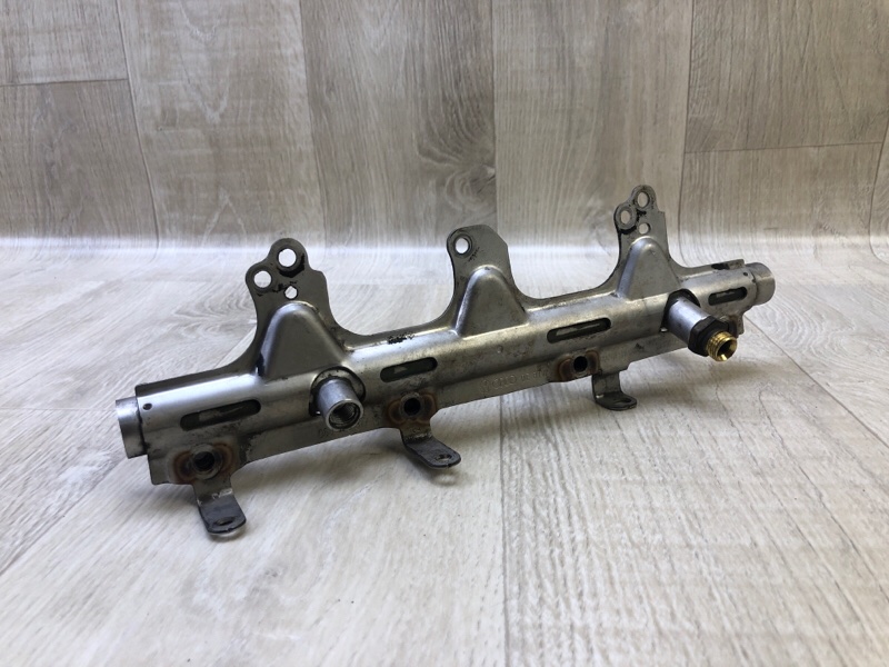 Топливная рейка VOLKSWAGEN TIGUAN 08-17 2012 2.0 CCTA 06J 133 317 AB Б/У