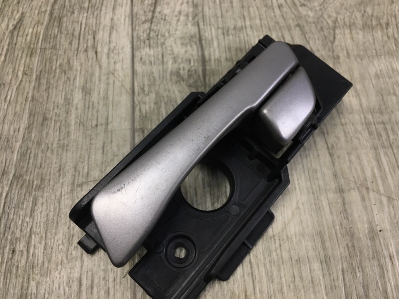 Ручка двери внутренняя передняя левая HYUNDAI ACCENT RB 10- 1.6 G4FD