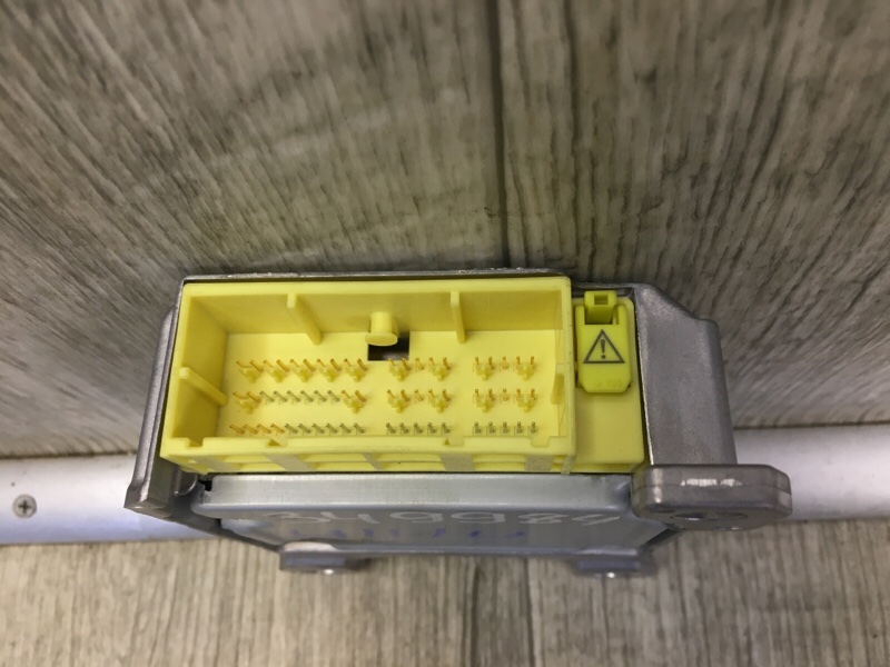 Блок управления AIRBAG CAMRY 40 06-11 2007 3.5 2GR-FE