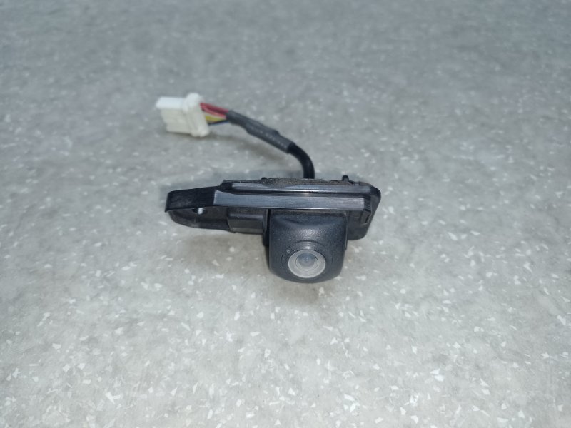 Камера заднего вида HONDA CIVIC 4D 06-11 39530-SNB-003 Б/У